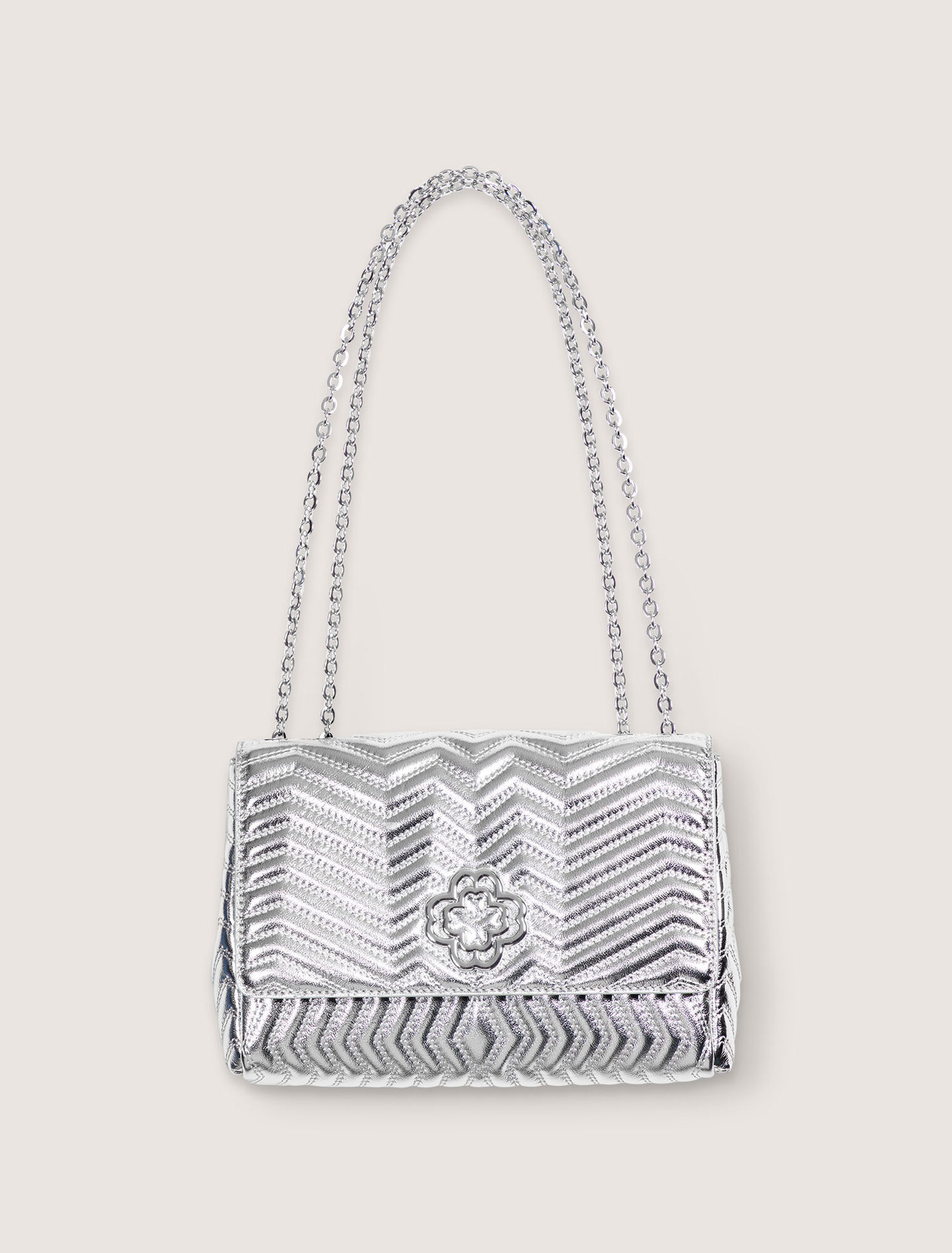 Bolso de cuero metálico