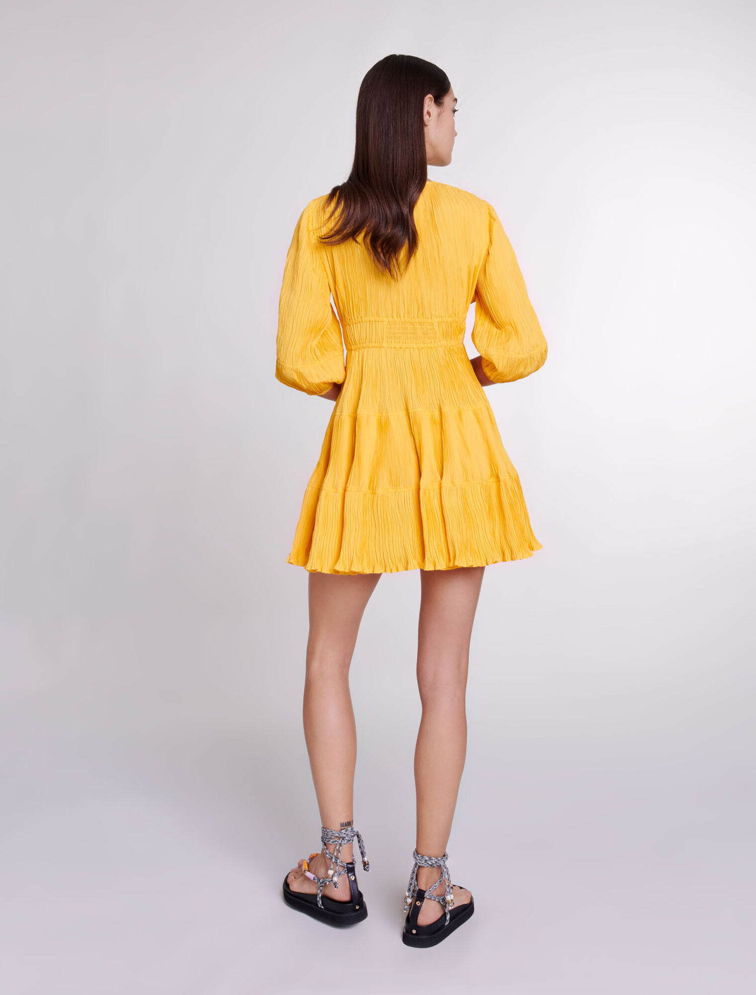 Vestido corto fruncido
