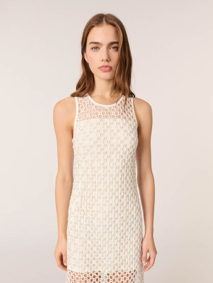 Vestido largo de ganchillo con perlas