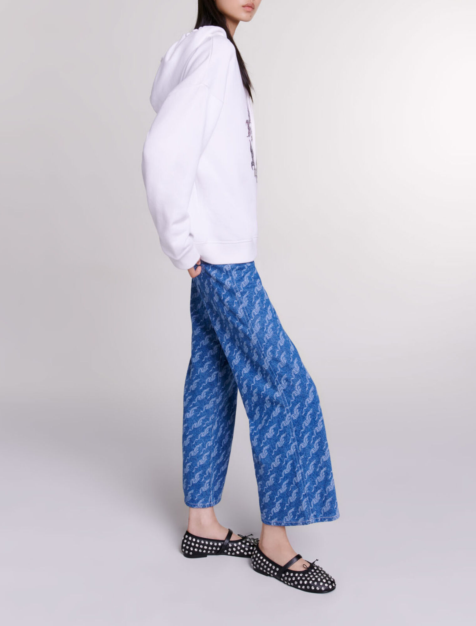 Sudadera oversize con strass