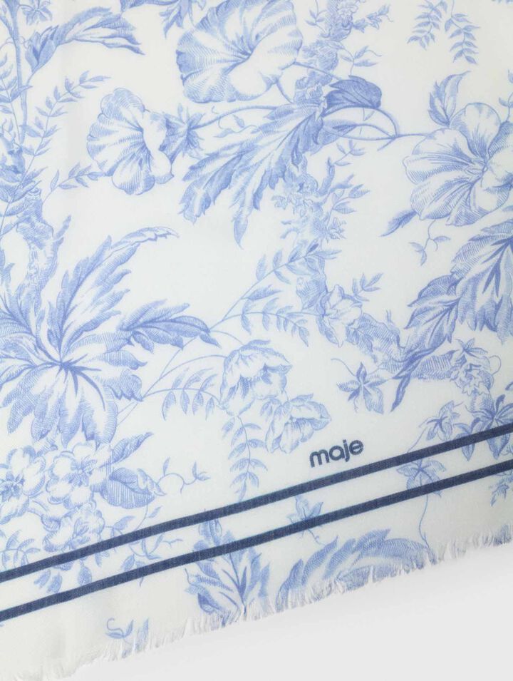 Chal de lana mixta estampado floral