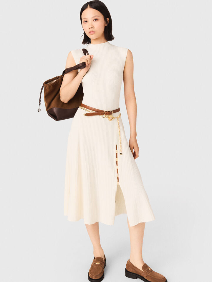 Vestido acanalado con raja lateral