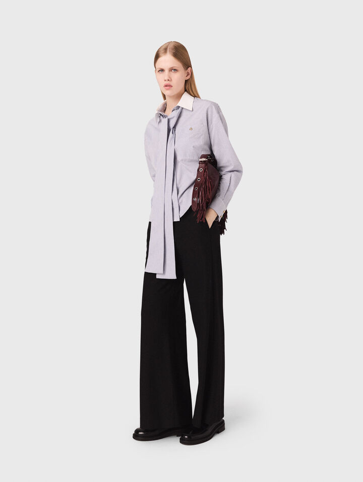 Pantalón acampanado