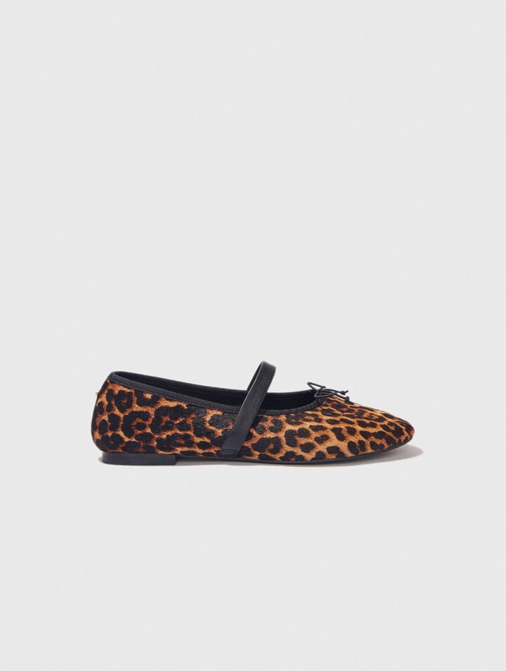 Bailarina de piel con efecto leopardo