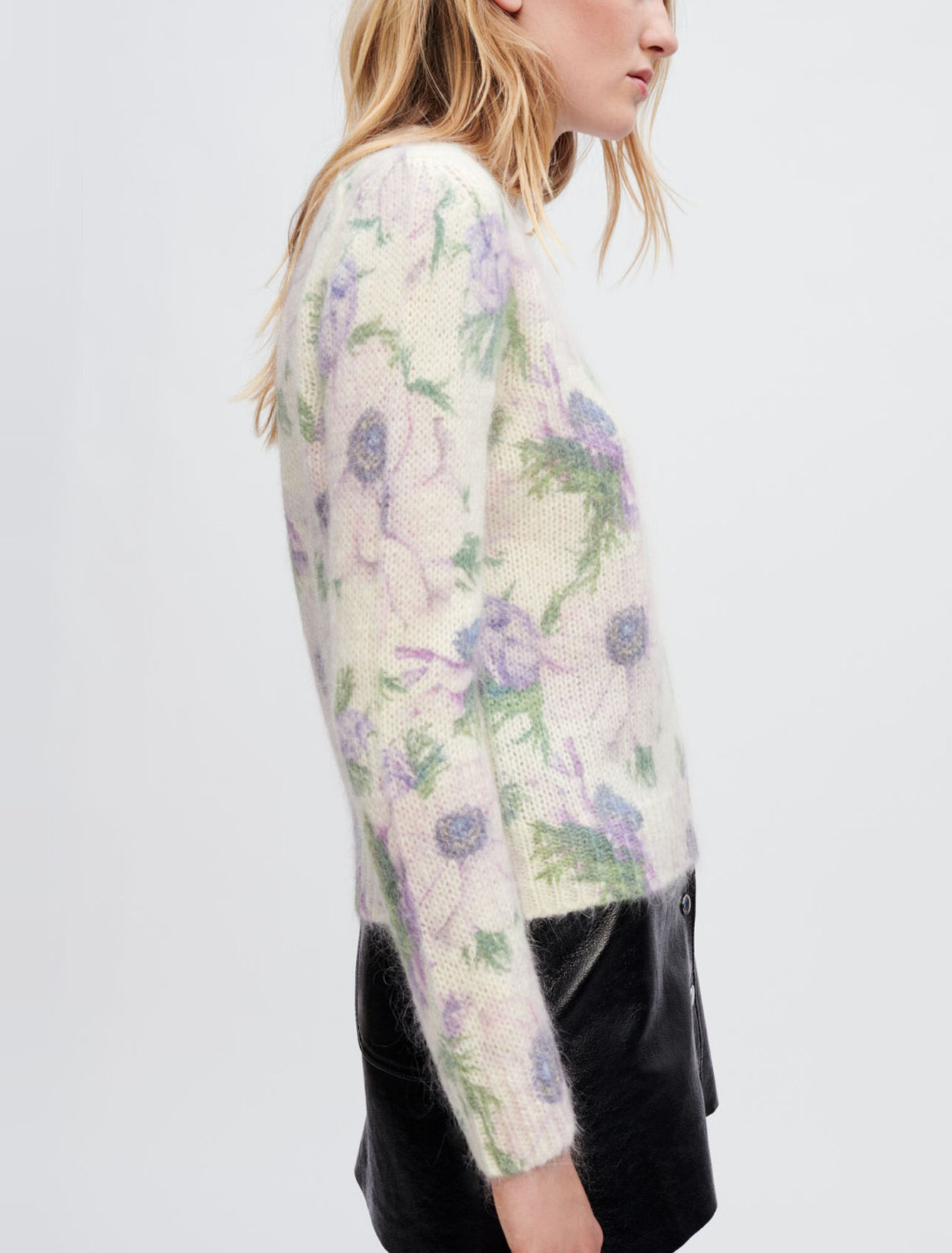 Jersey de jacquard esponjoso de flores