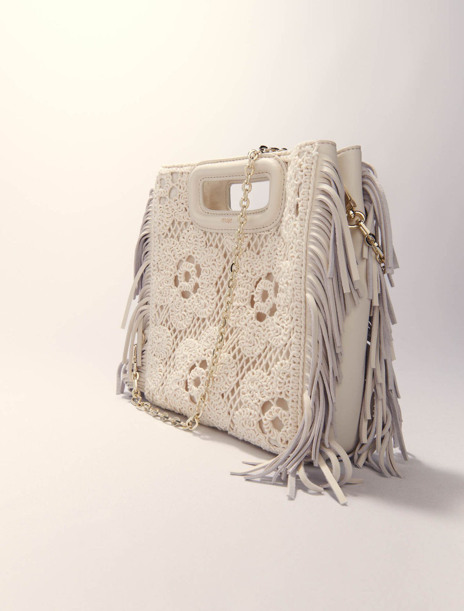 Bolso M de ganchillo