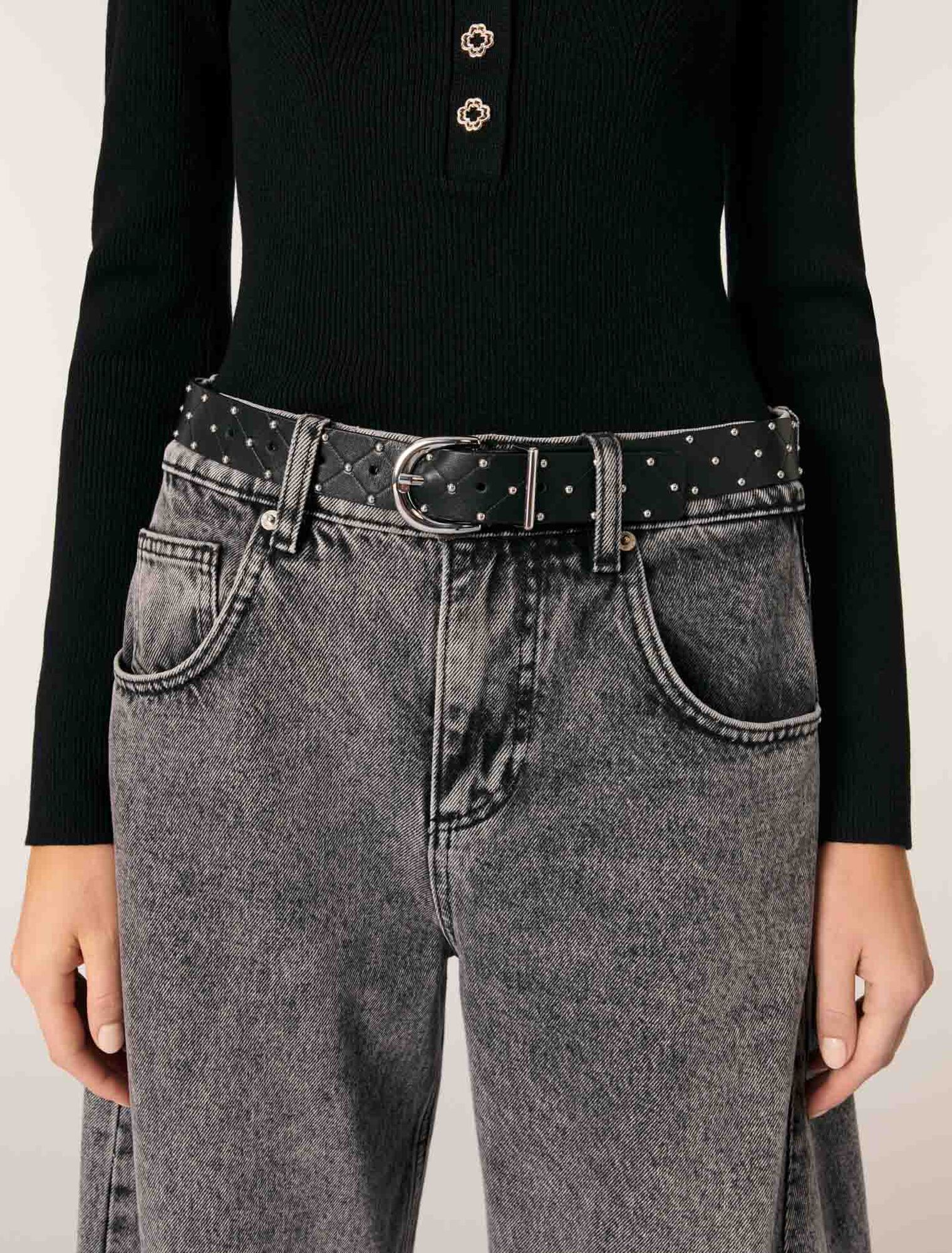 Jersey de punto de canalé con escote