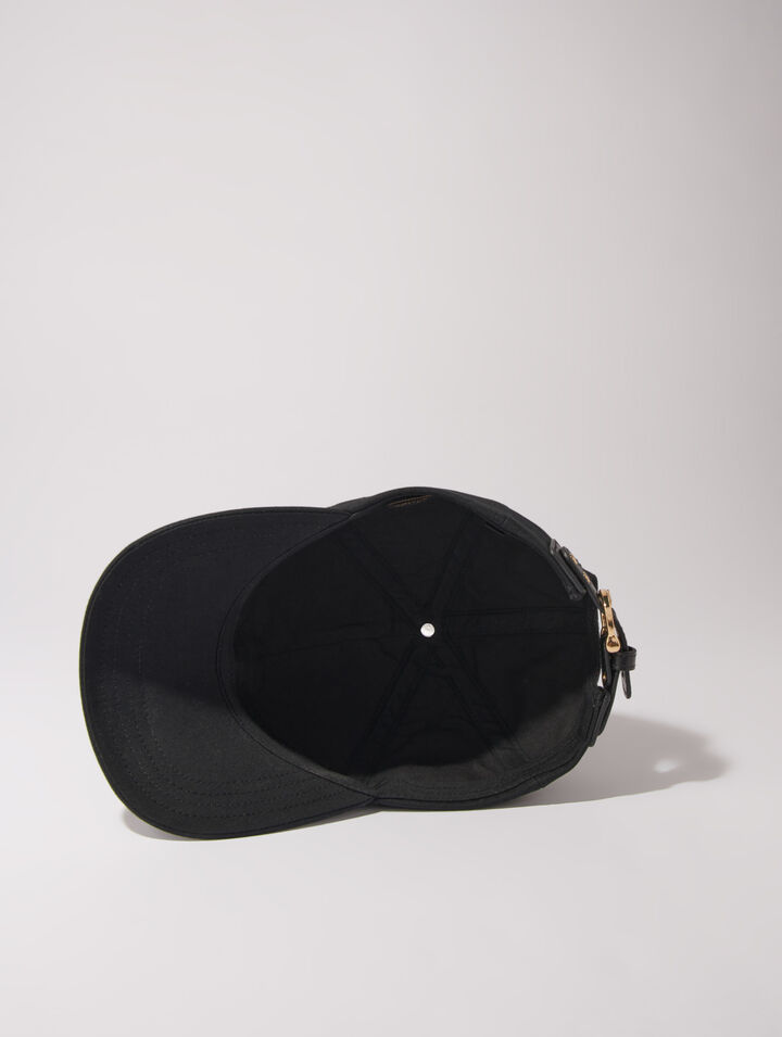 Gorra de algodón con hebilla dorada