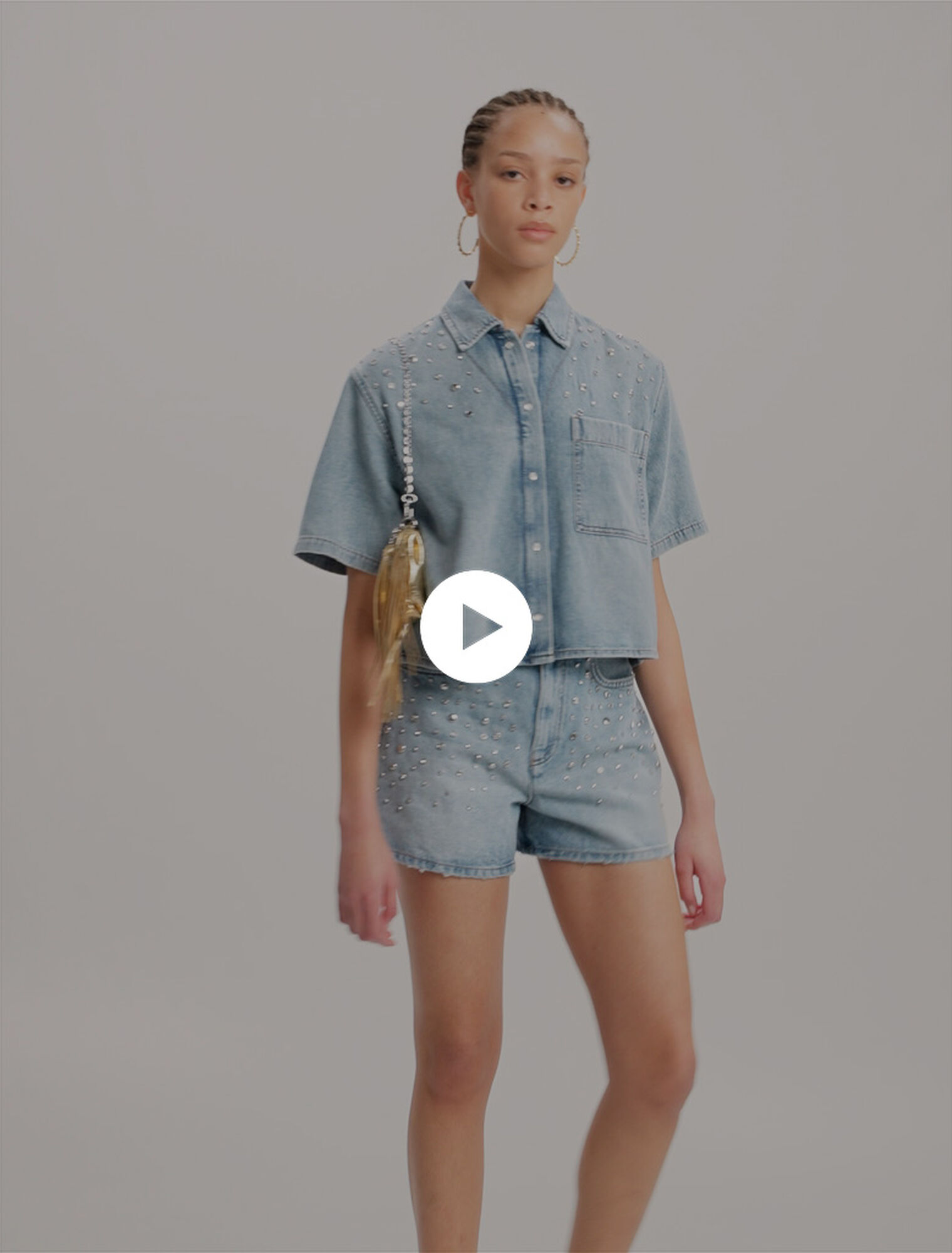 Camisa vaquera con tachuelas