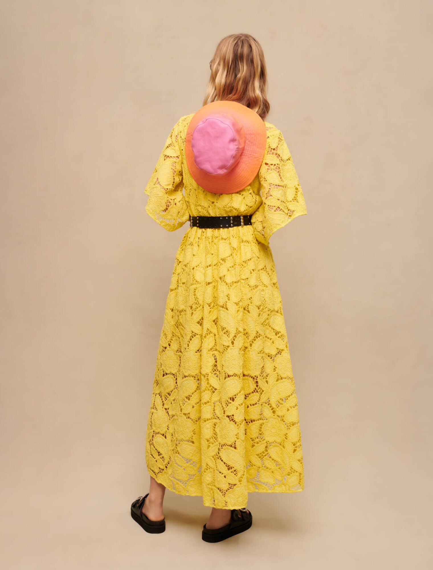 Vestido largo de encaje