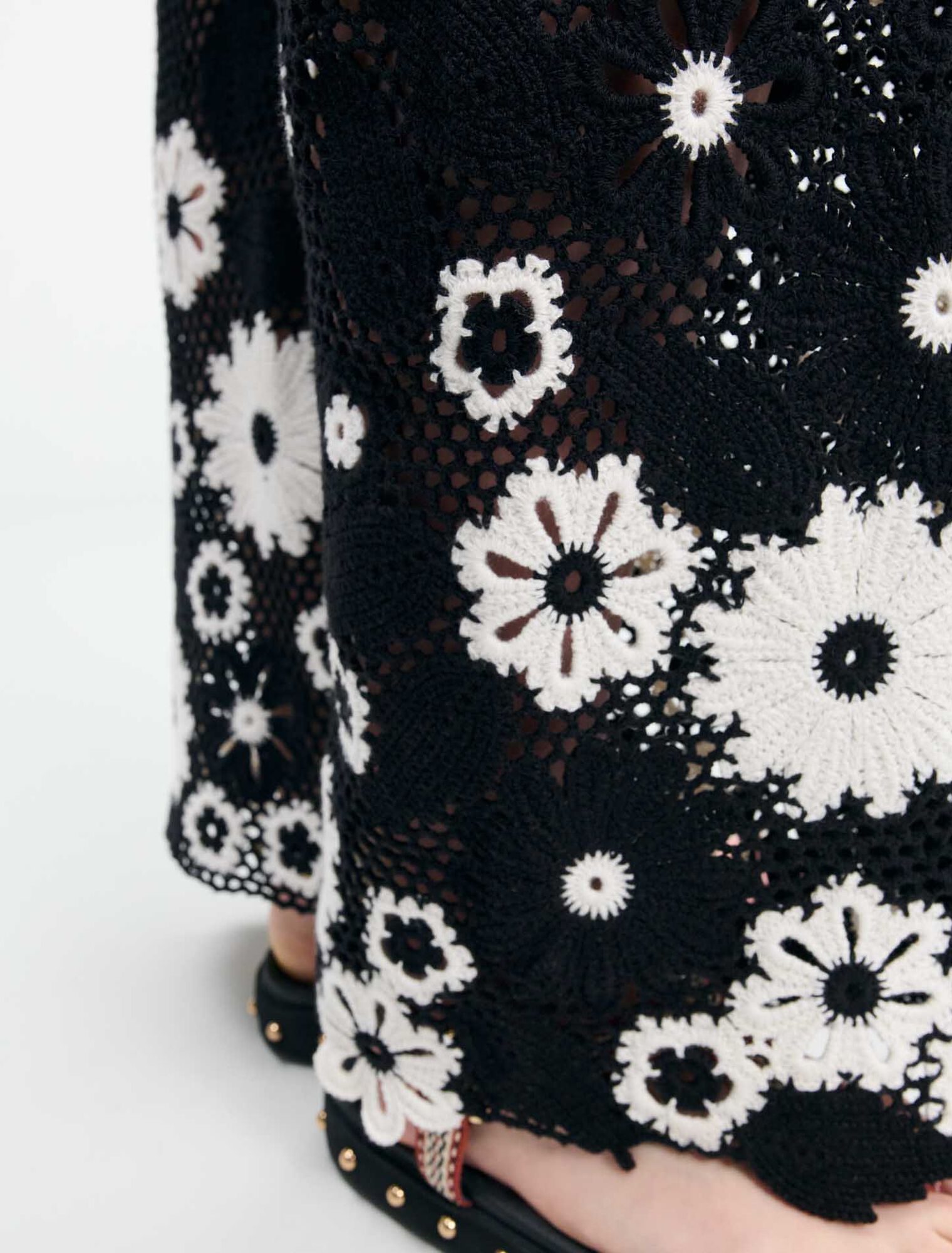 Pantalón de ganchillo floral
