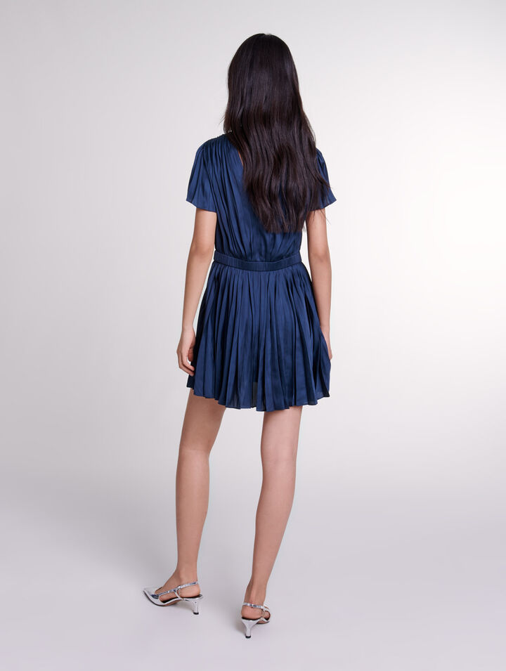 Vestido corto plisado 