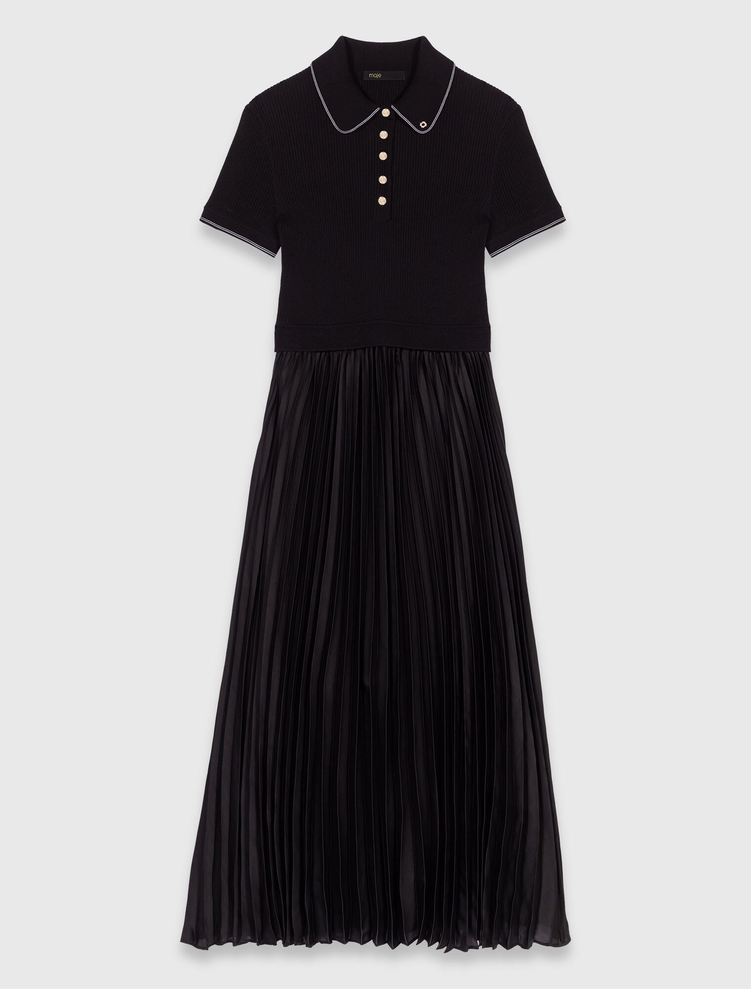 Vestido plisado con cuello polo