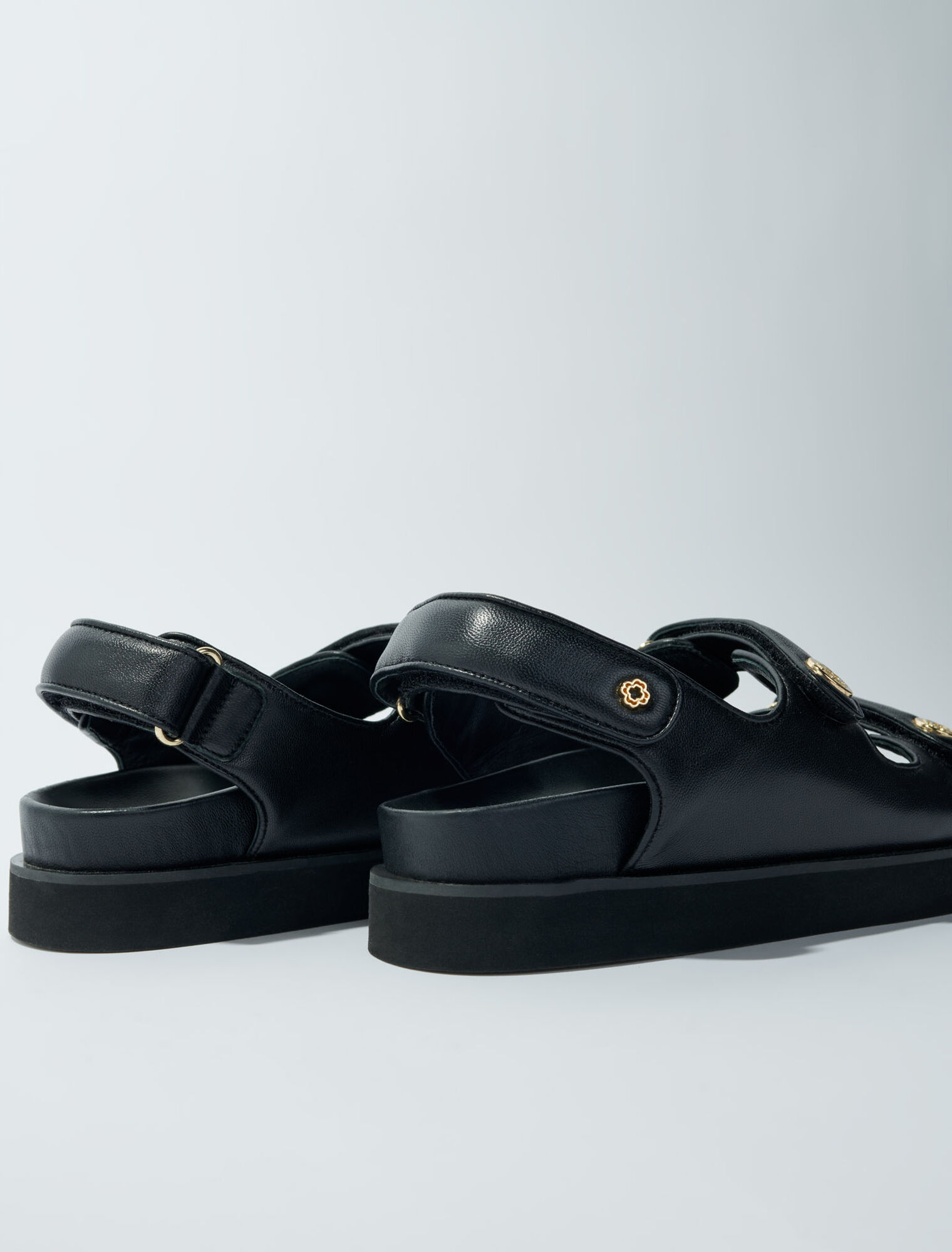 Sandalias de piel planas