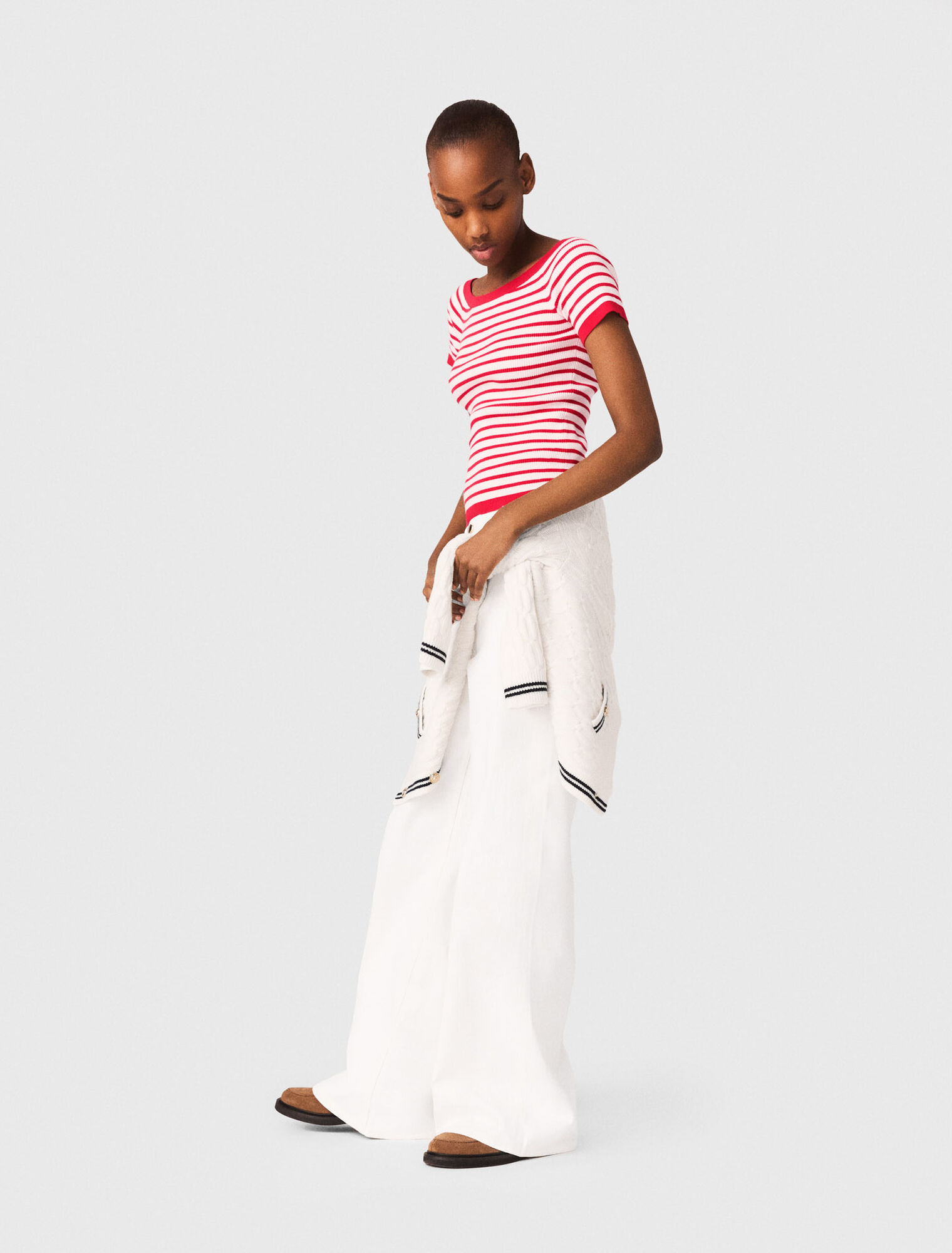 Top de punto a rayas cuello barco