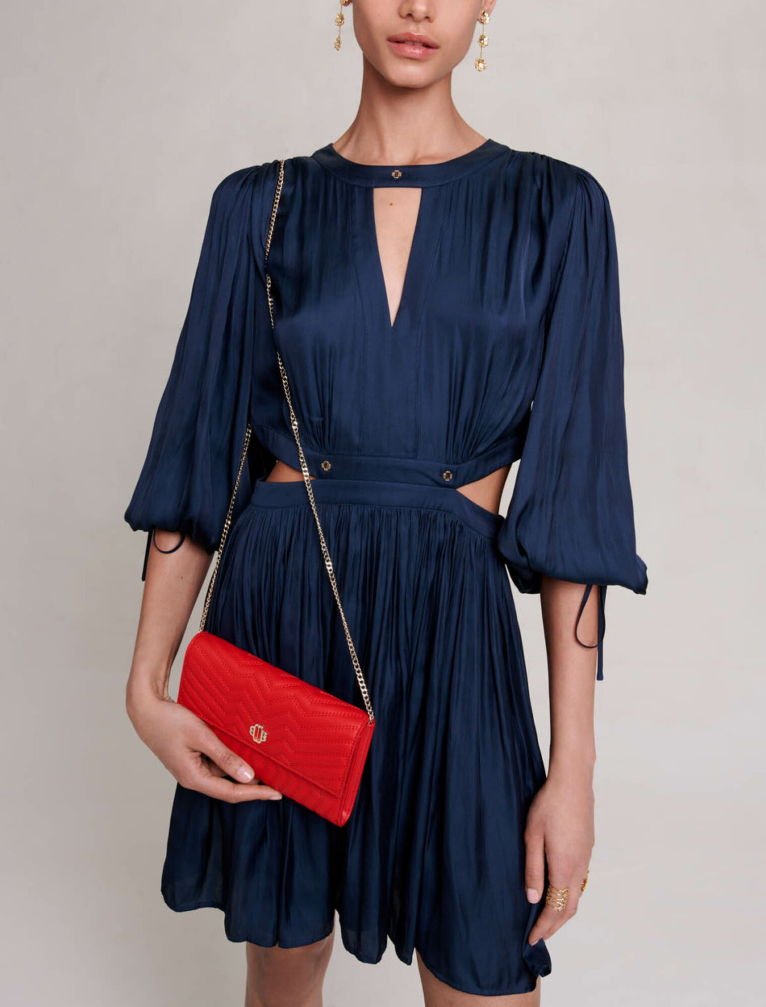 Vestido corto satinado