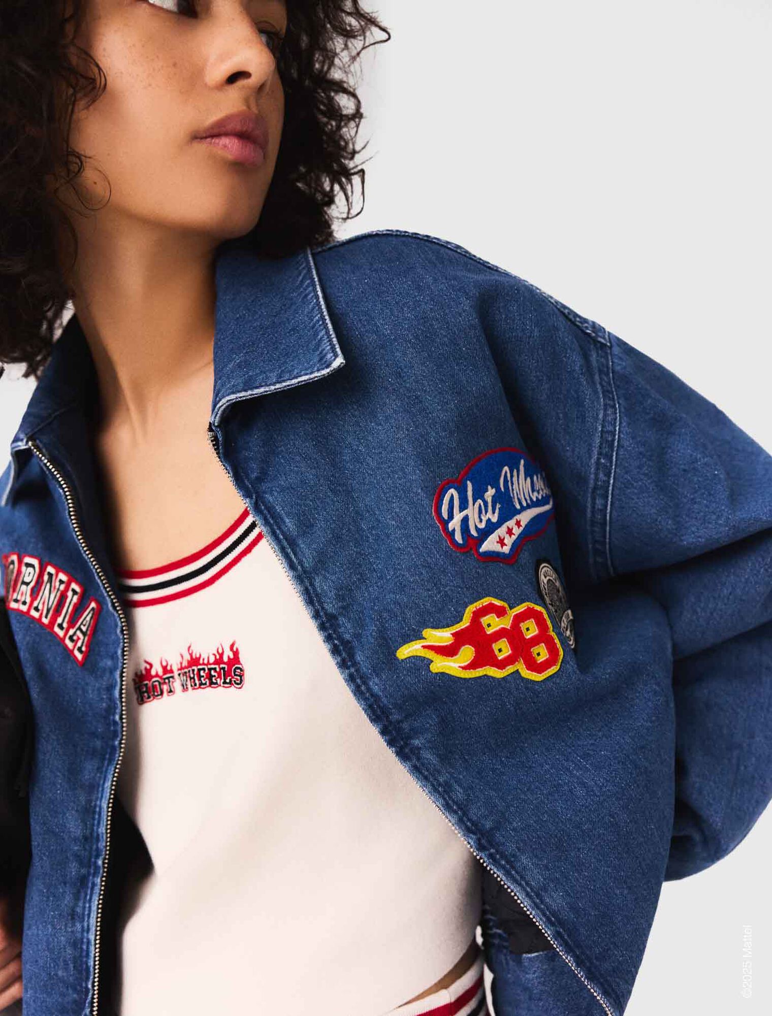 Chaqueta vaquera oversize bordada