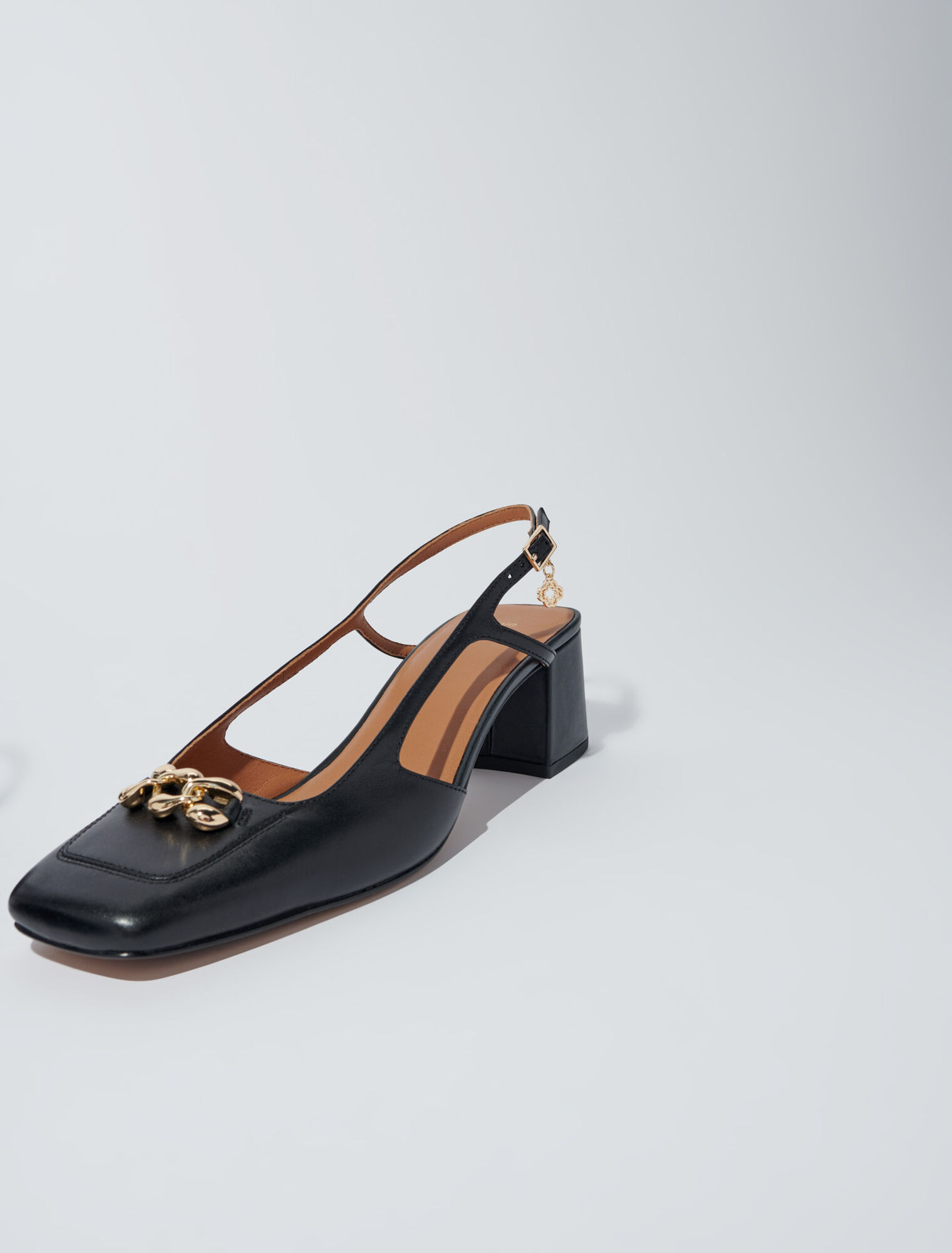 Zapatos de tacón cuadrados de piel