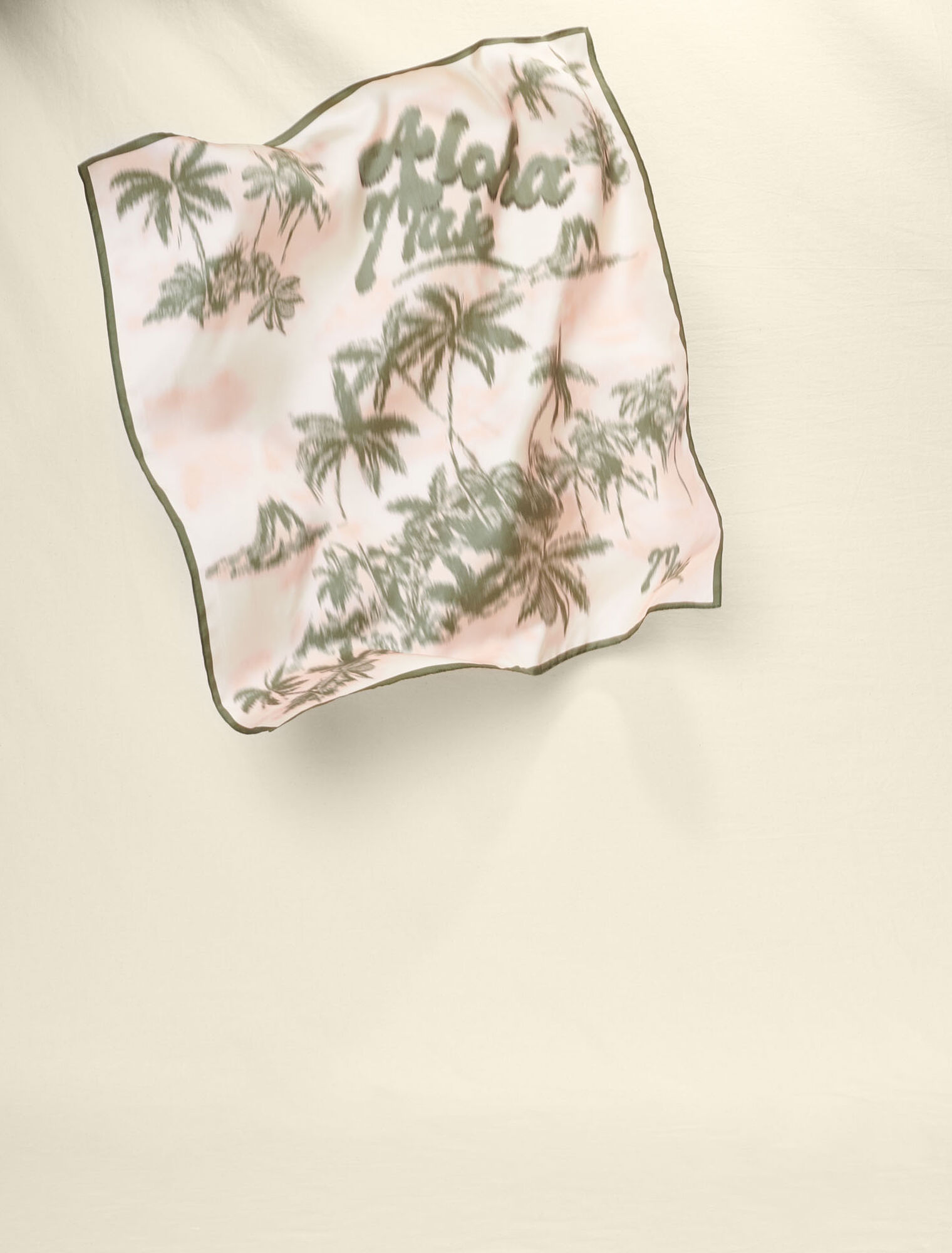 Bufanda con estampado de palmeras