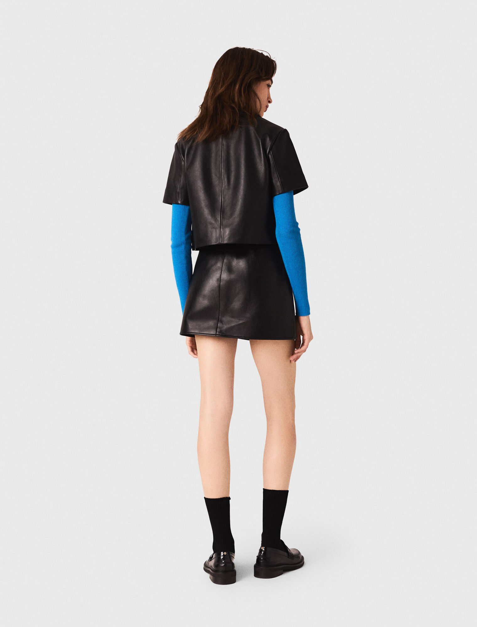 Chaqueta corta de piel