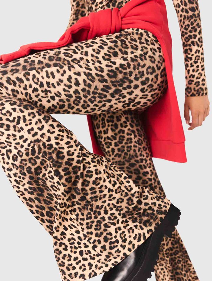 Legging acampanado de leopardo