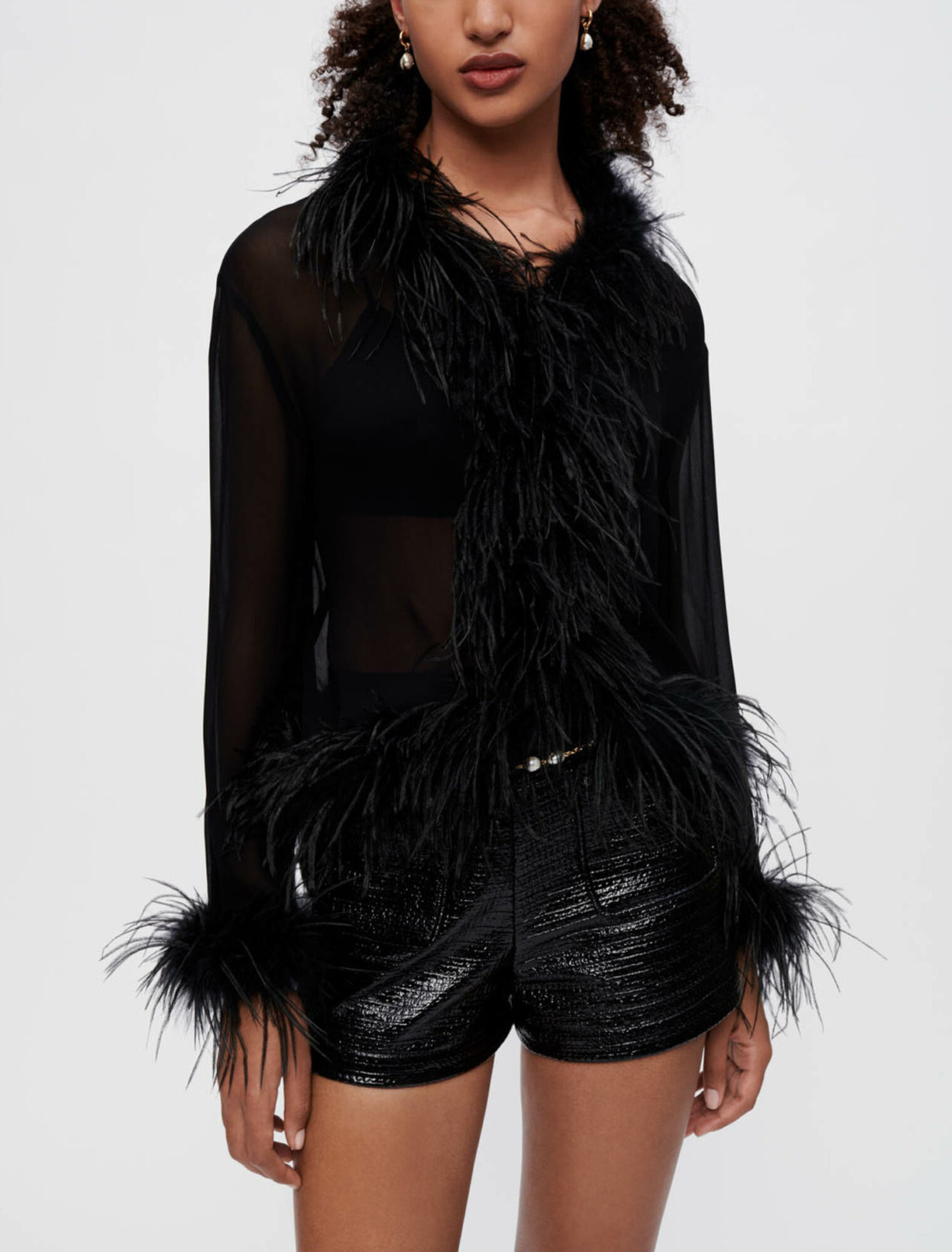 Camisa de gasa transparente con plumas
