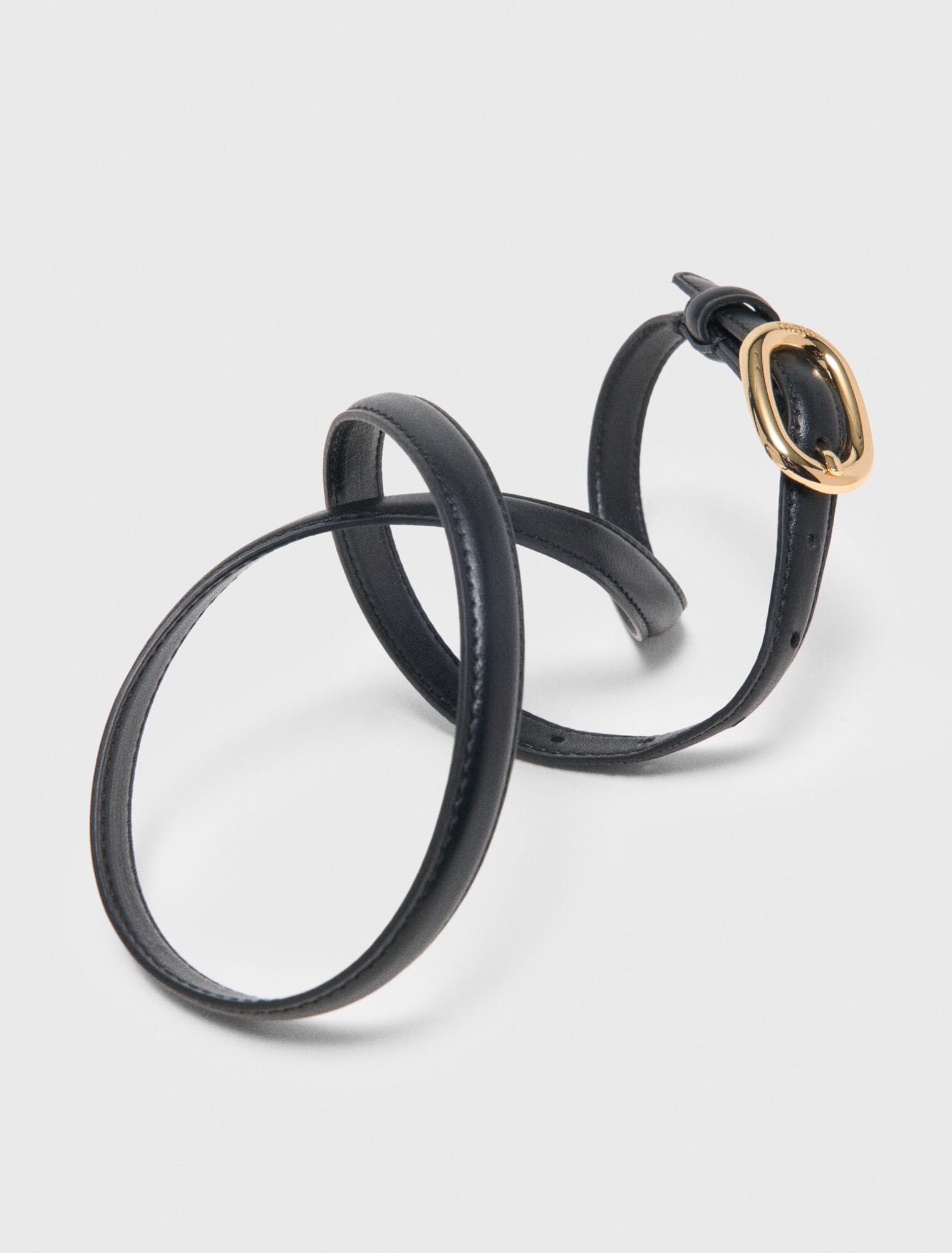 Cintur&oacute;n piel fina y hebilla oval