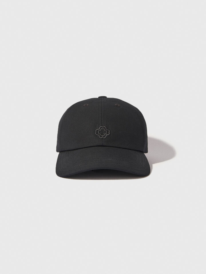 Gorra de algodón con hebilla dorada