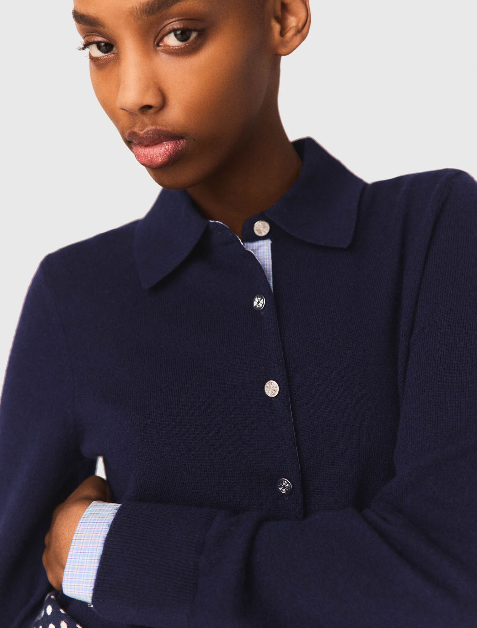 C&aacute;rdigan polo, adornos extra&iacute;bles