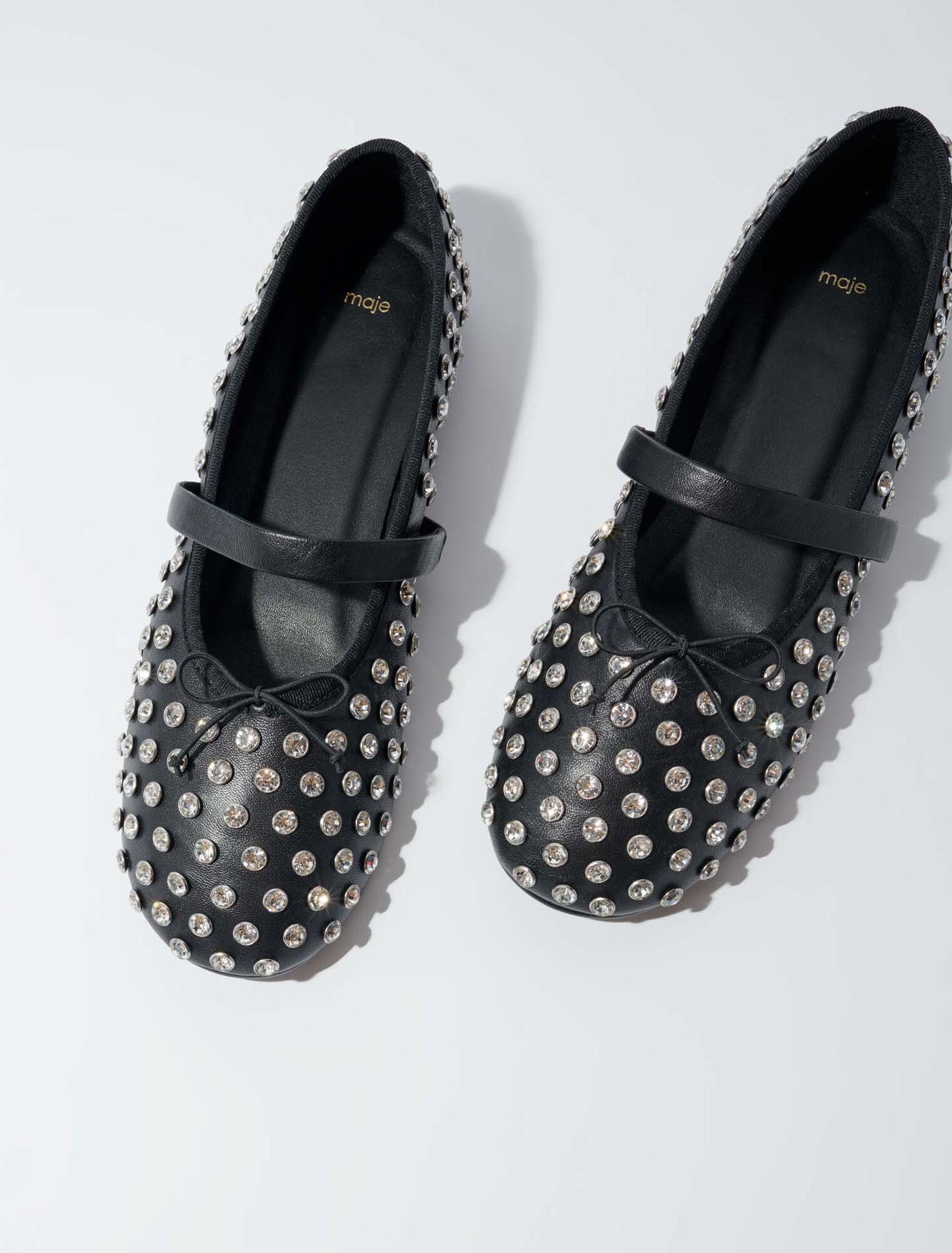 Bailarinas adornadas con strass