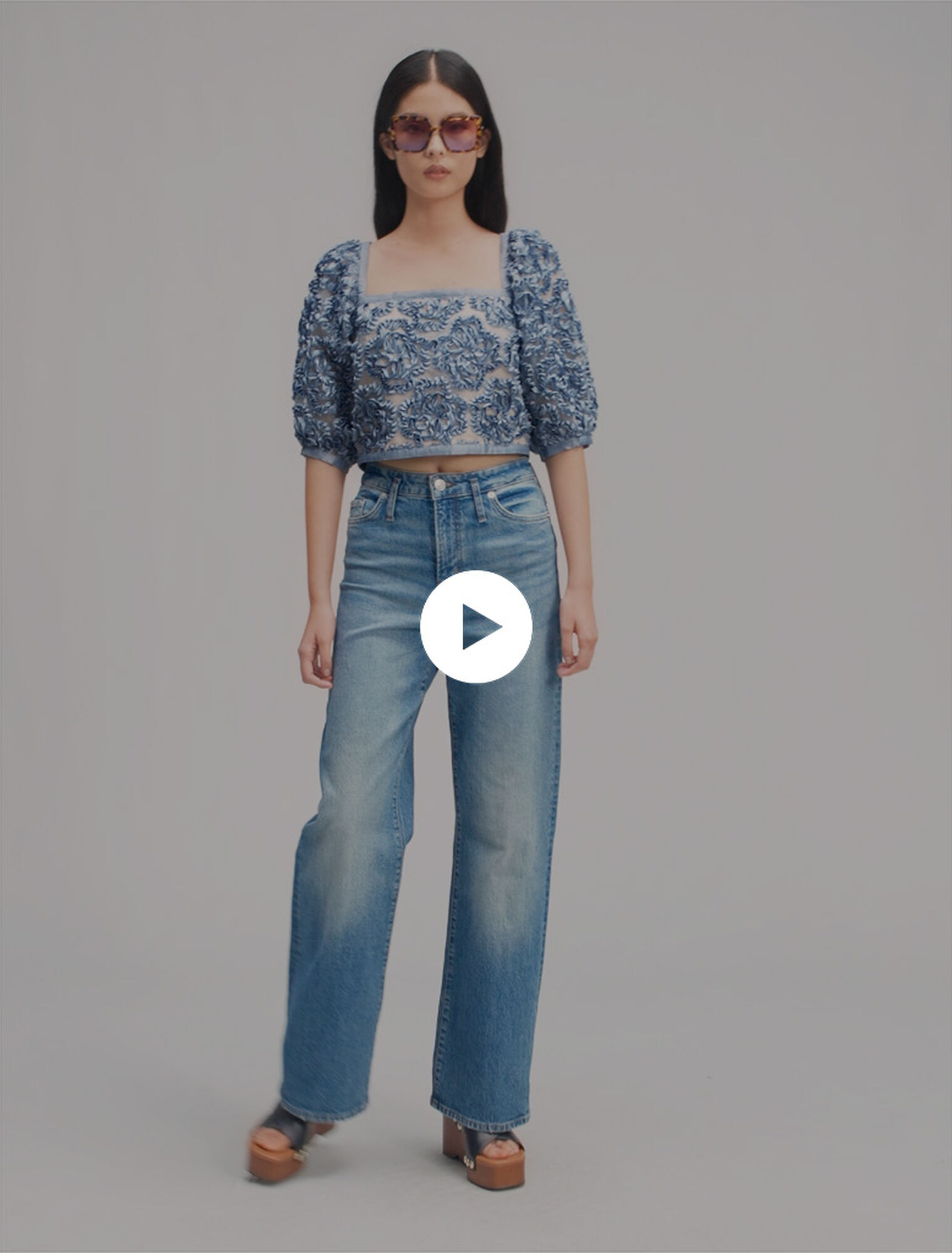 Top de organza con motivo floral