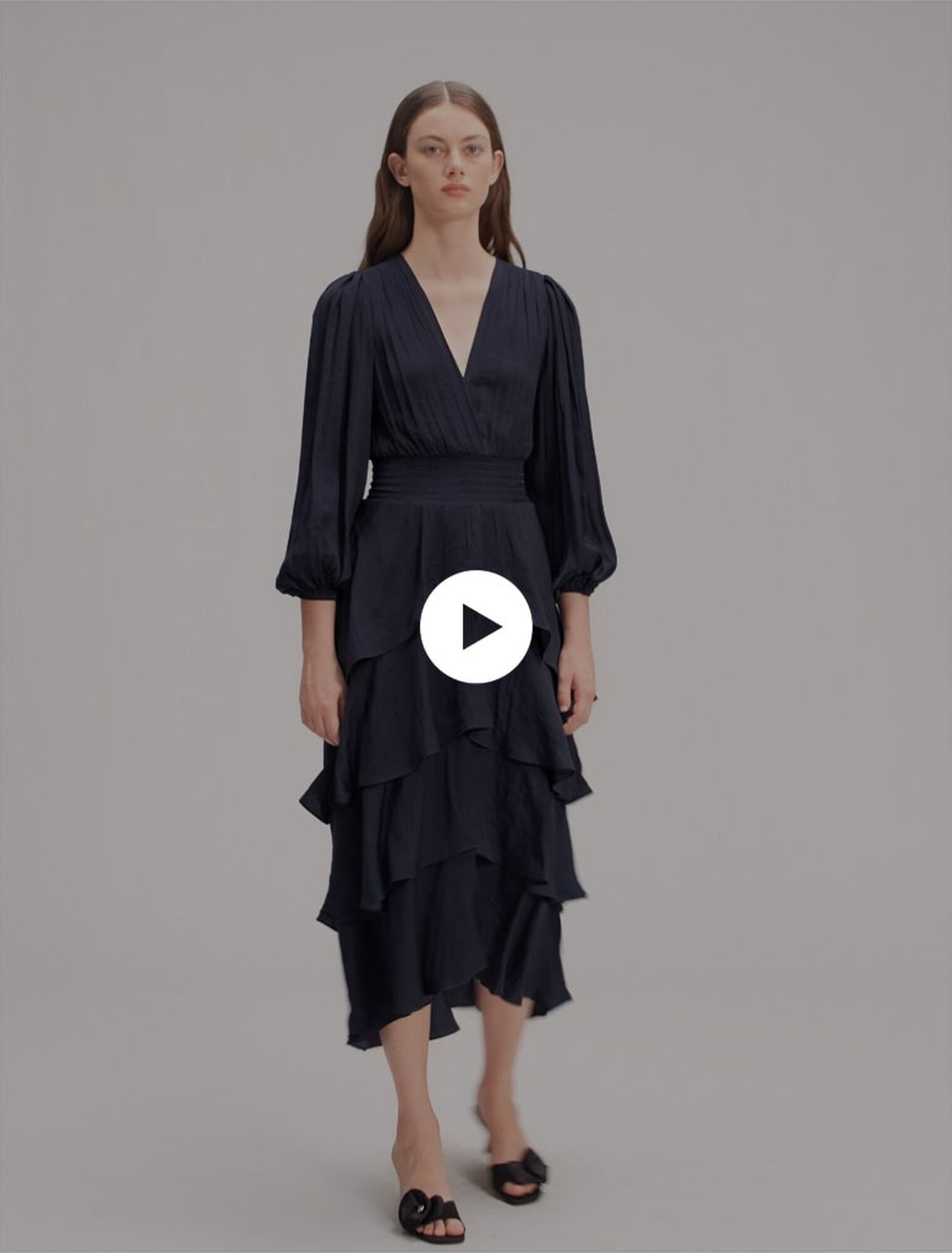 Vestido largo con volantes