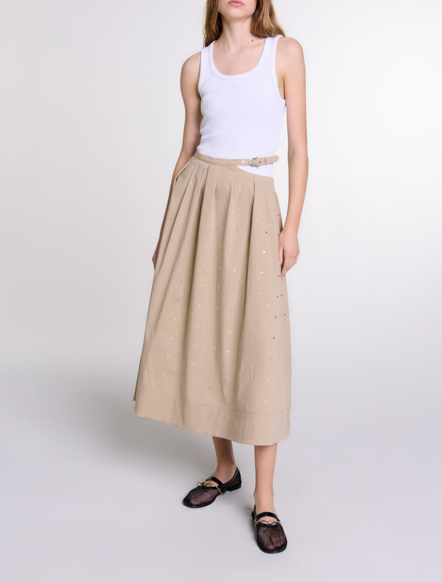 Falda larga de algod&oacute;n tachuelas