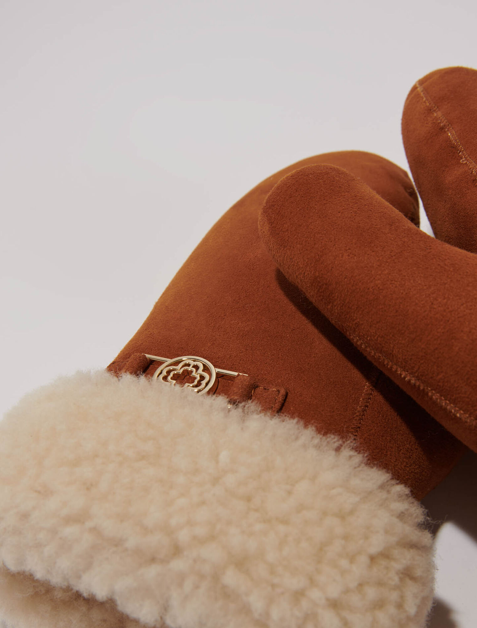 Manoplas de piel de cordero