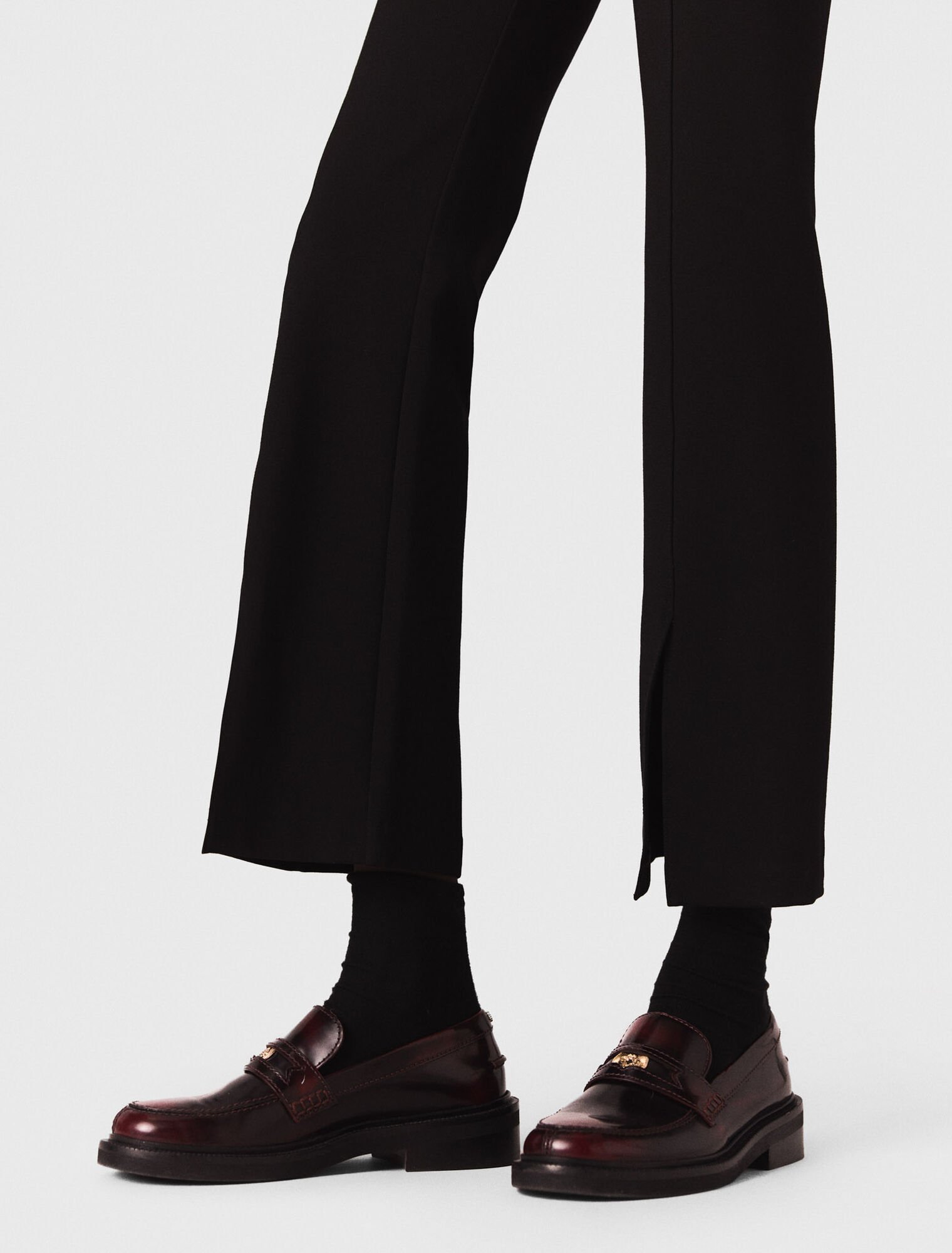 Pantalones con abertura