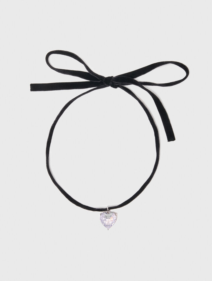 Collar corazón con cordón de terciopelo