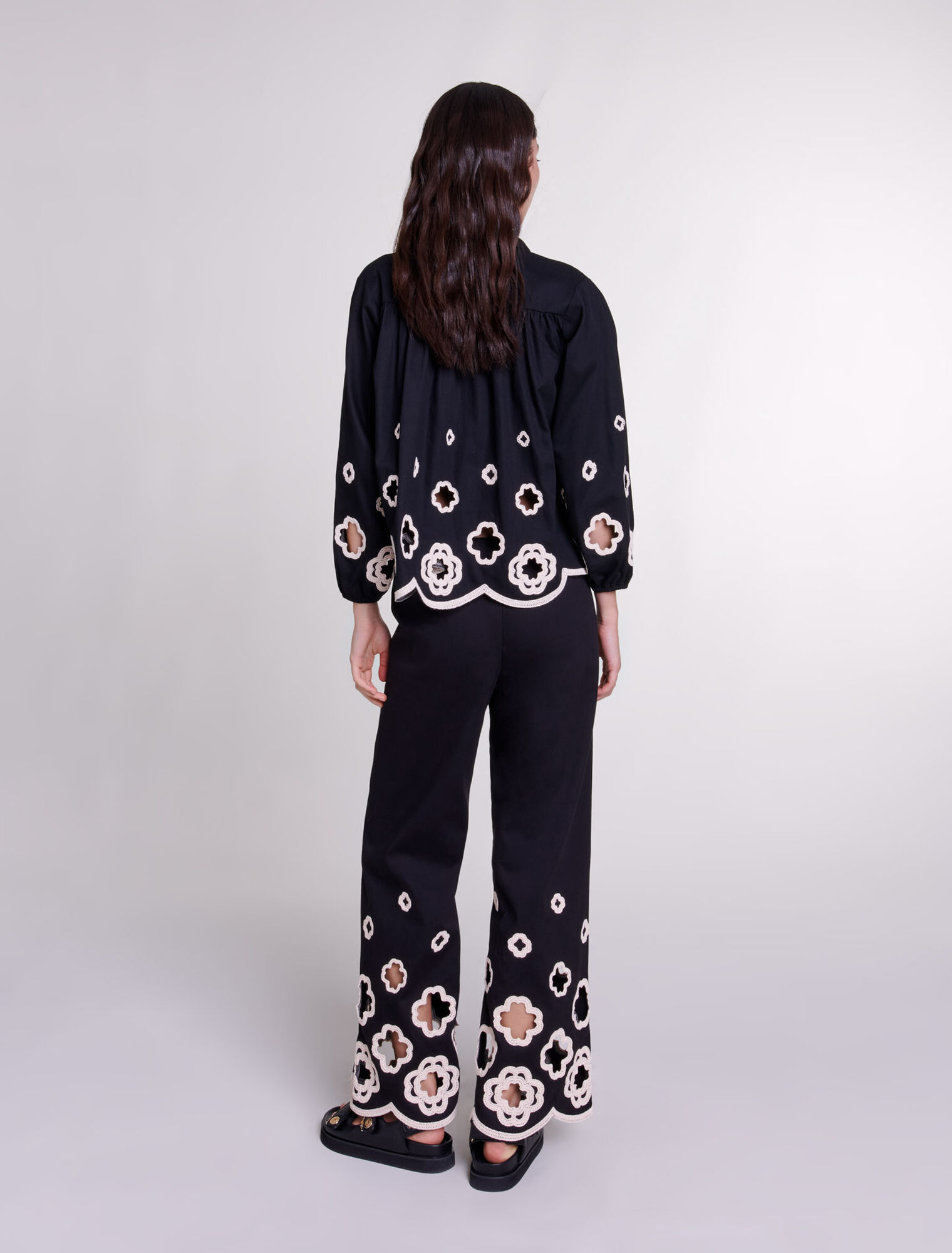 Pantalón ancho de ganchillo