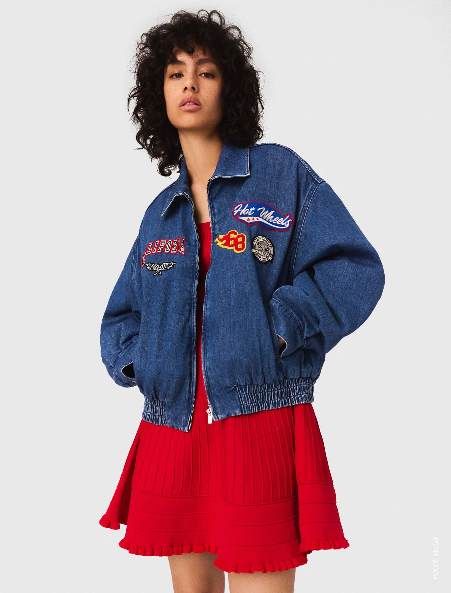 Chaqueta vaquera oversize bordada