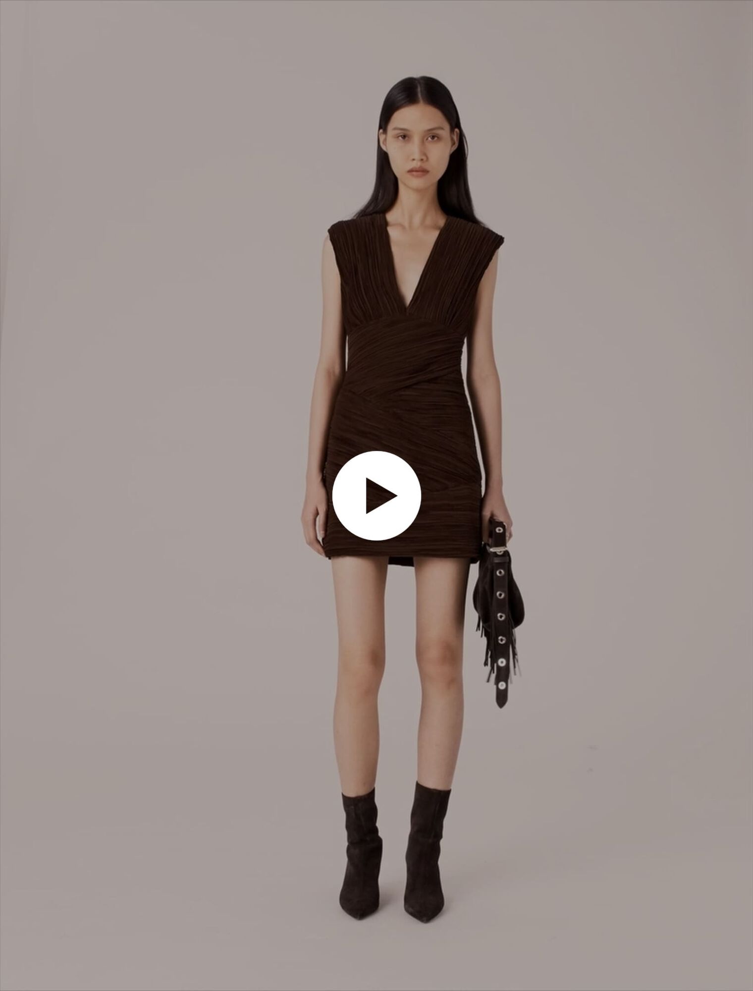 Vestido corto plisado