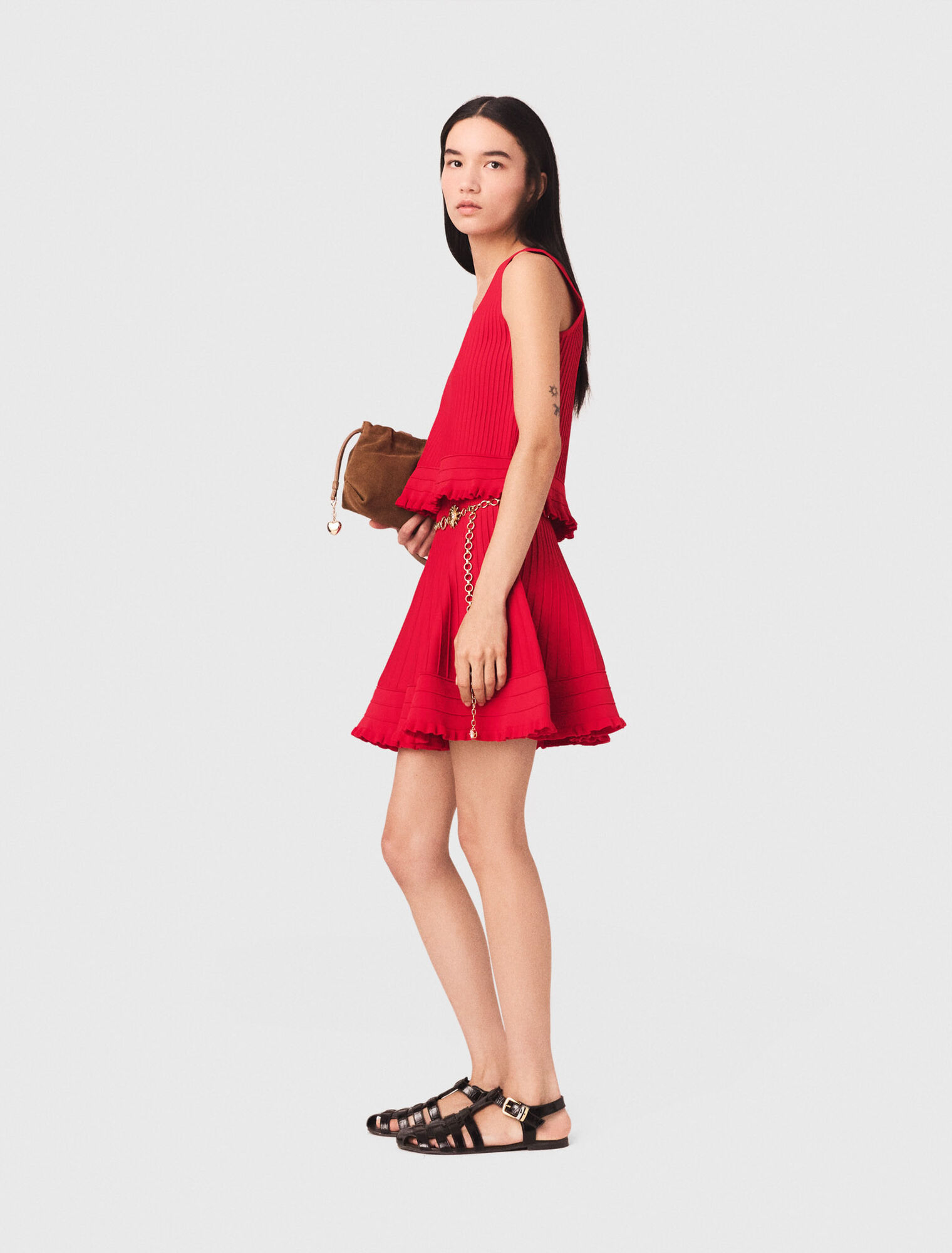 Top de punto con volantes