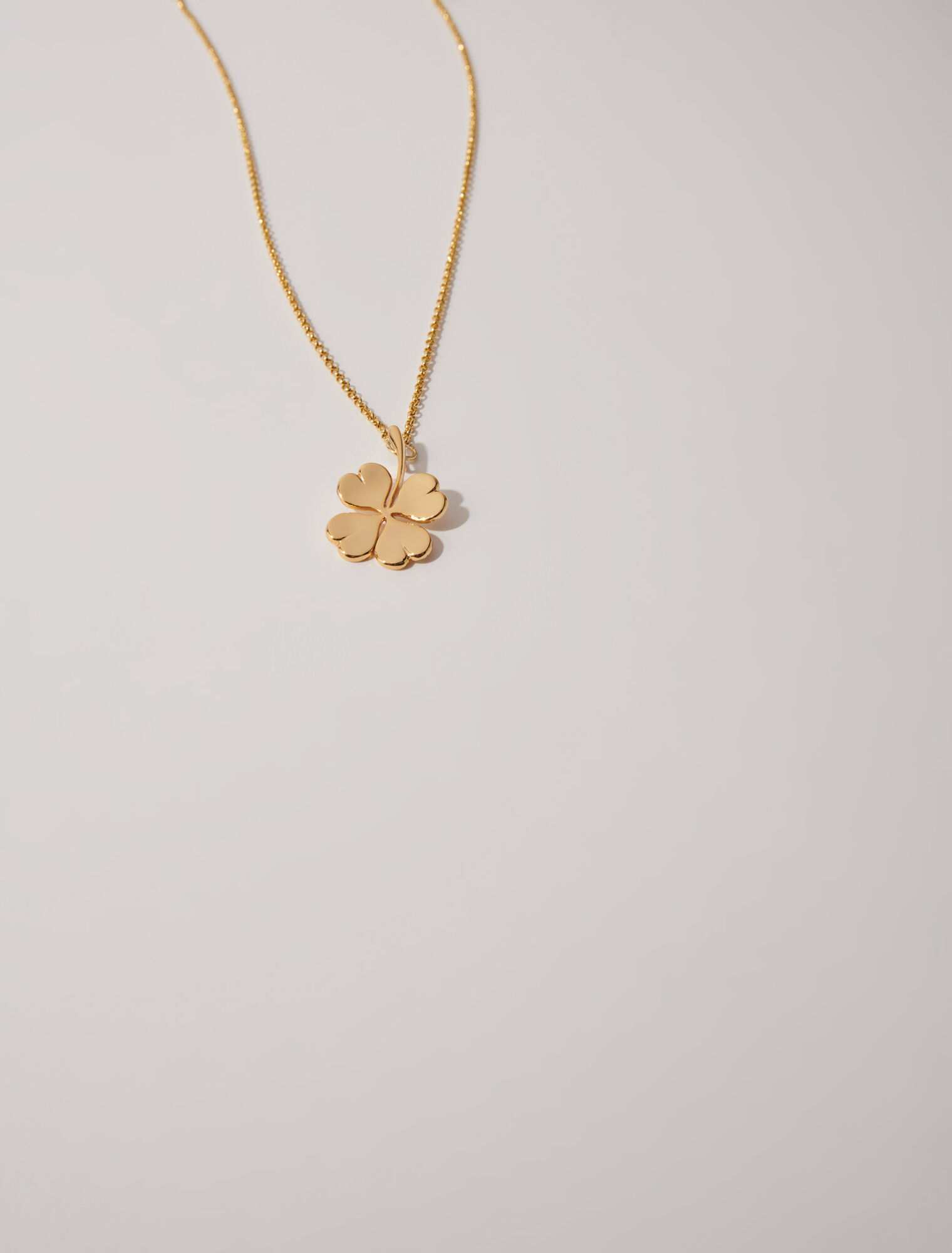 Collar trébol