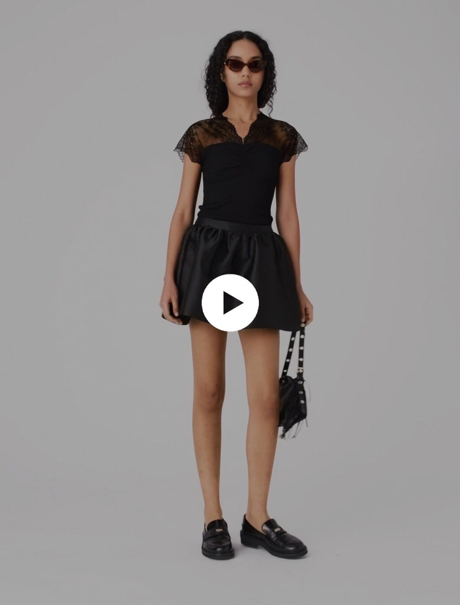 Top de punto incrustado de encajes