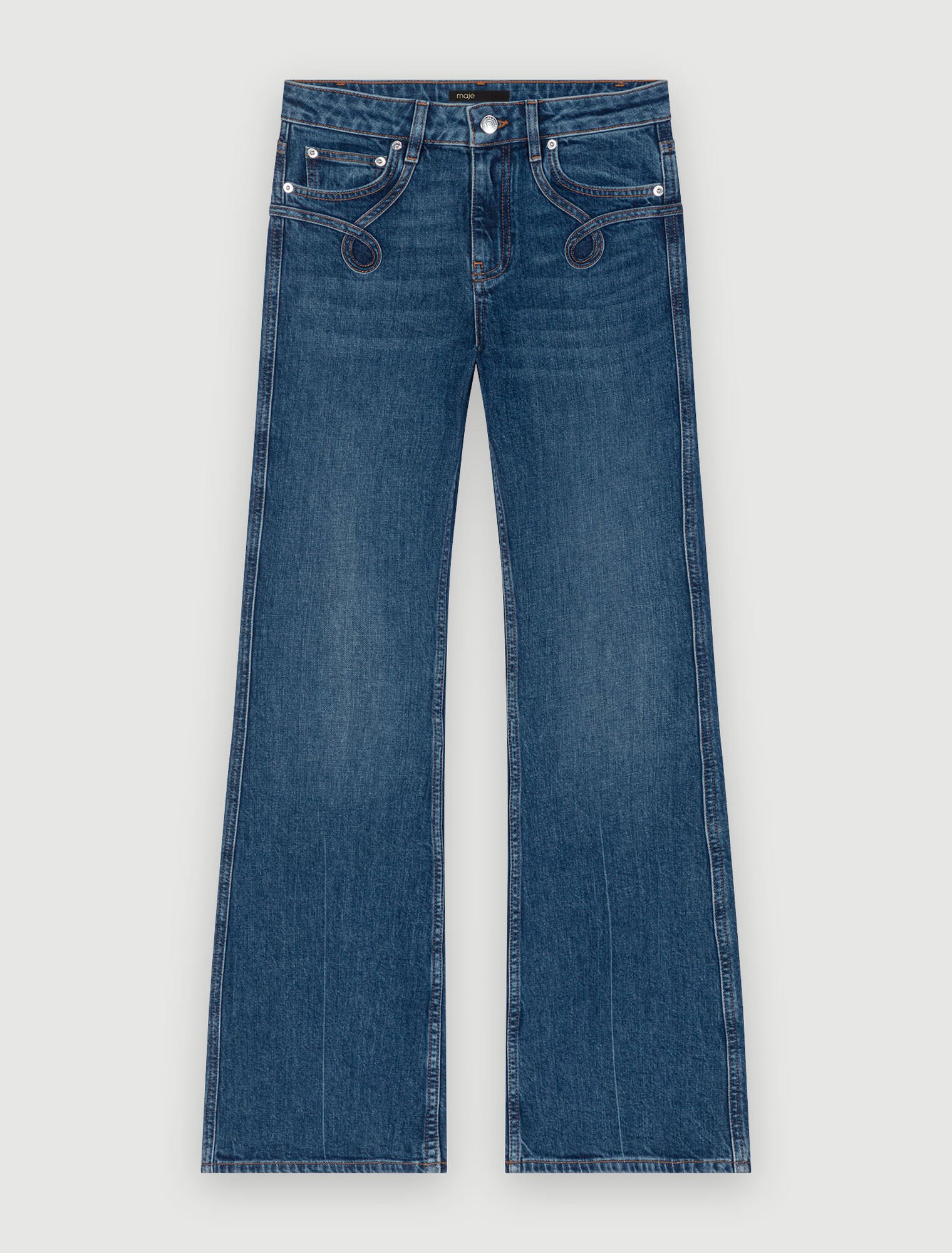Vaqueros flare con bolsillos bordados