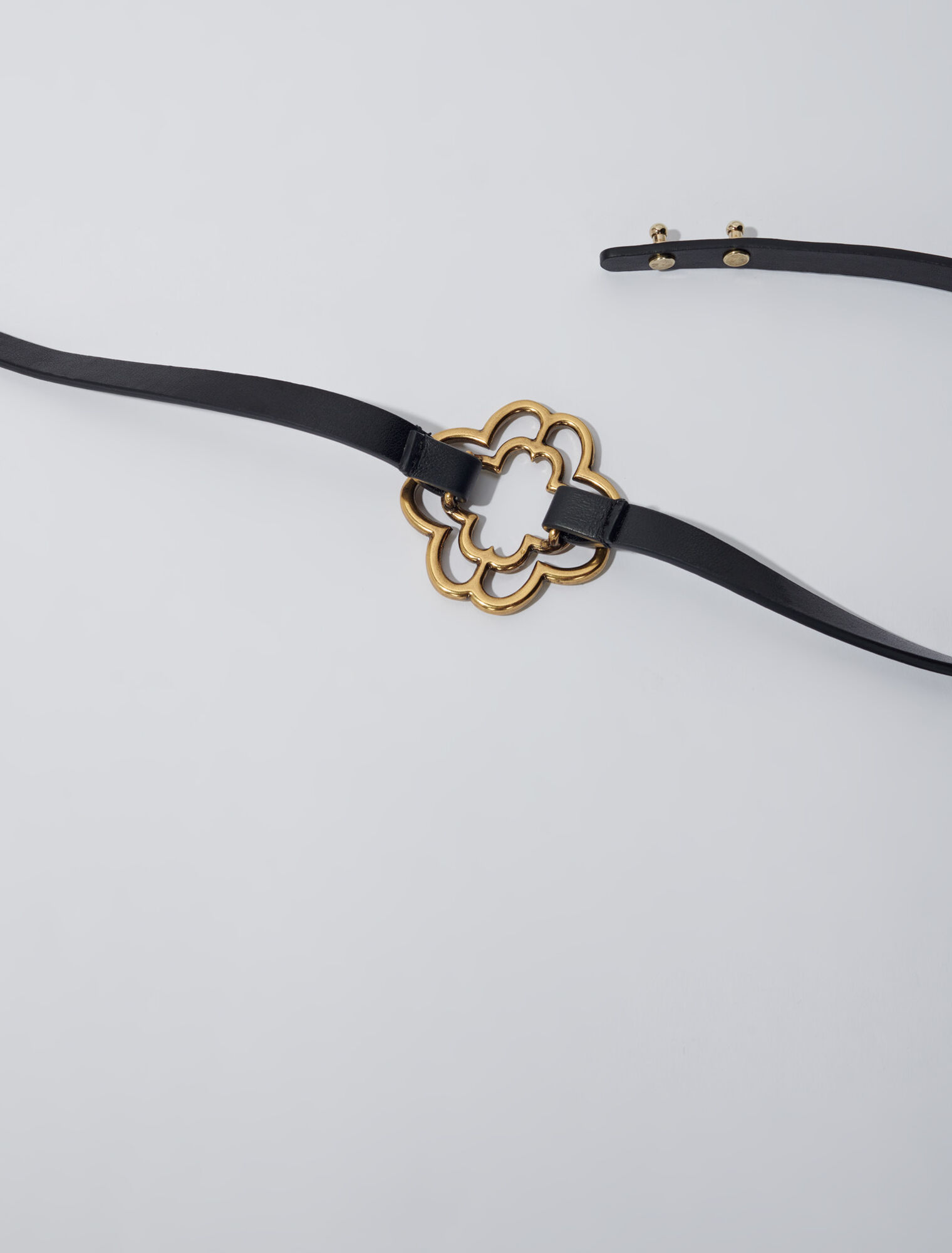 Cinturón con trébol de perlas