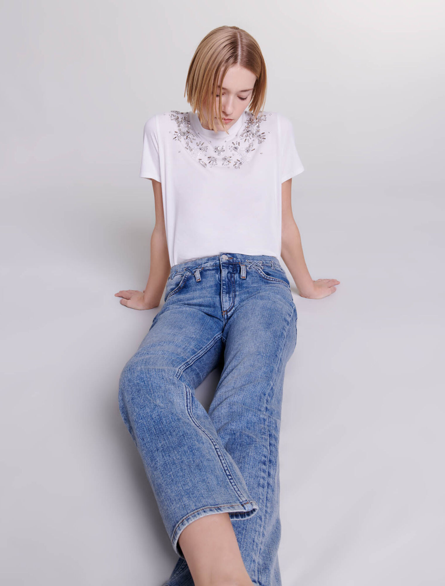 Camiseta decorada con brillantes