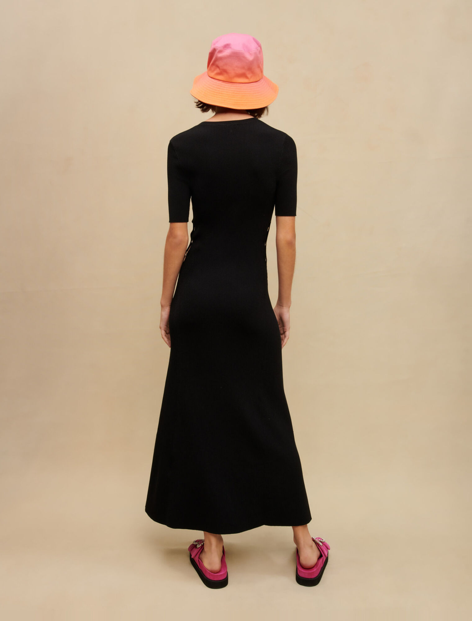 Vestido negro largo calado