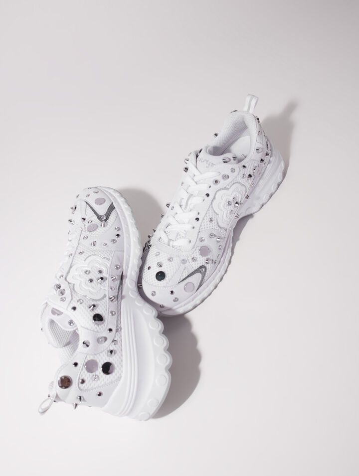 Zapatillas M tachuelas
