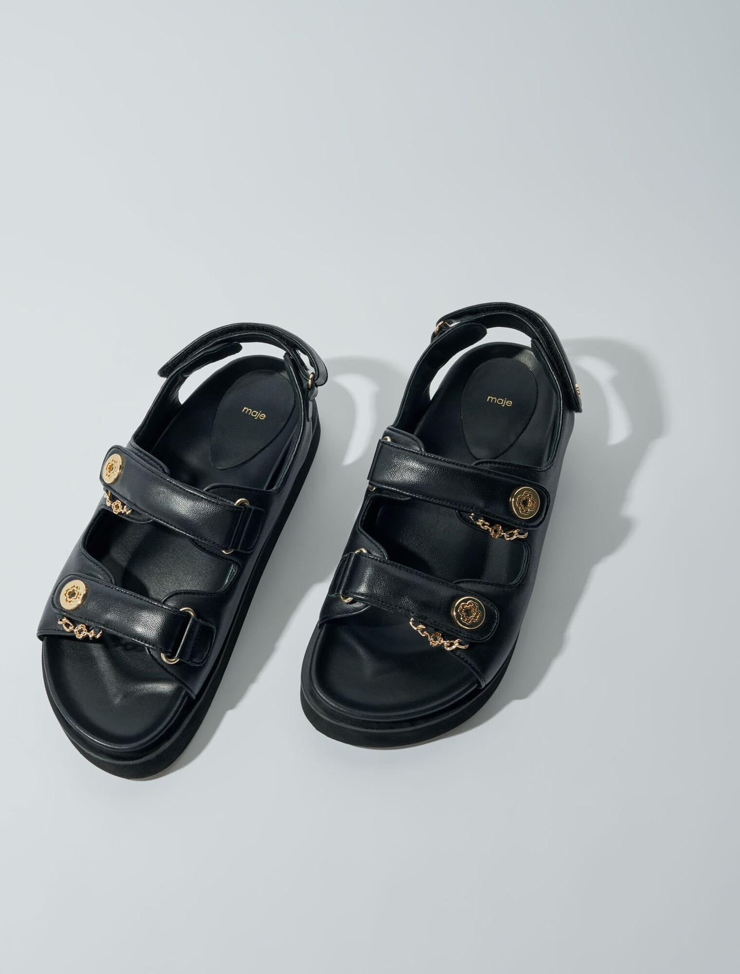 Sandalias de piel planas