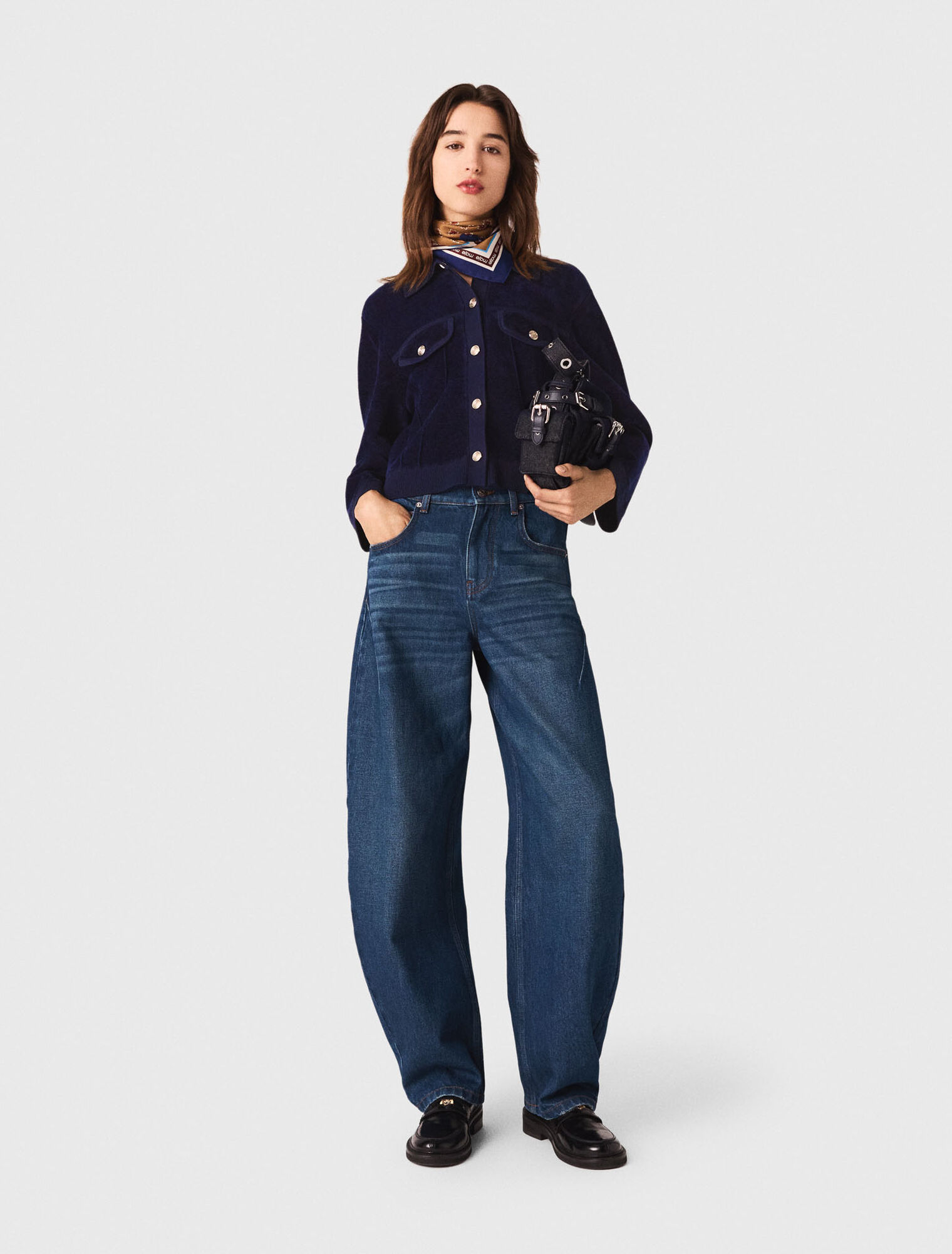 Chaqueta corta de terciopelo