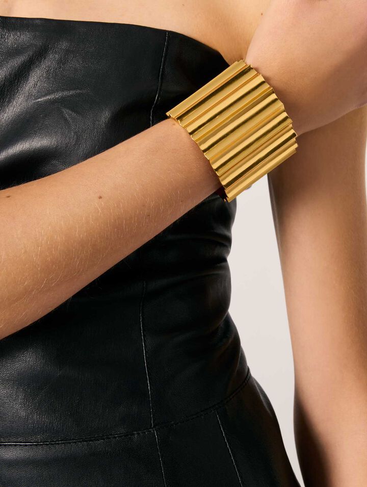 Brazalete ancho de metal cónico